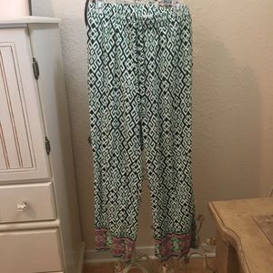 Crown and Ivy Pants Like New! Beautiful